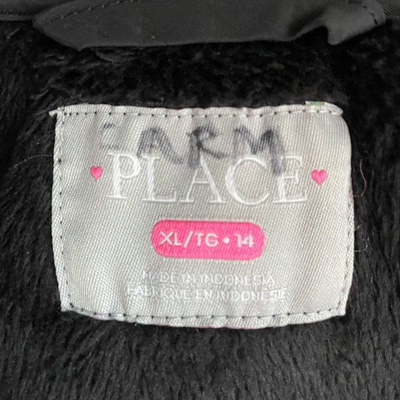 Children’s Place zip up - Picture 3 of 3